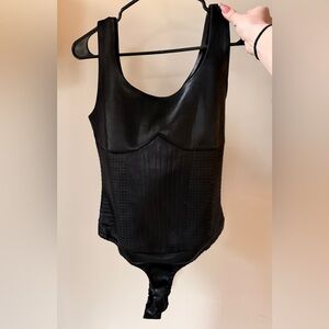 Maniere De Voir size US 10, body suit